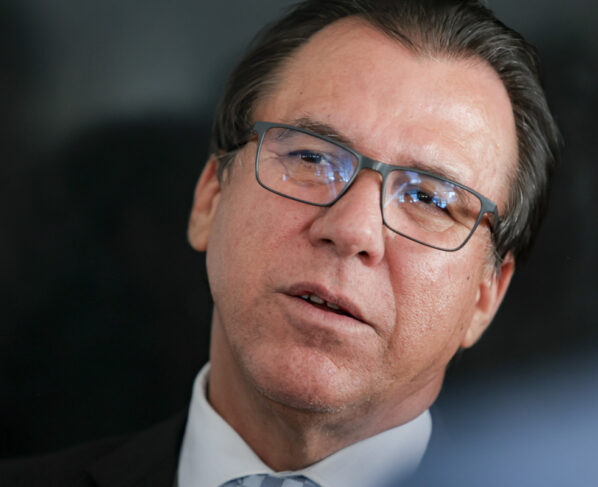 imagem colorida do ministro do Trabalho e Emprego, Luiz Marinho - Metrópoles