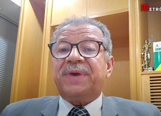Imagem colorida do Desembargador aposentado do Tribunal de Justiça do Distrito Federal e dos Territórios (TJDFT), o advogado Sebastião Coelho