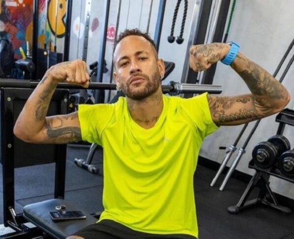 Foto colorida do jogador Neymar - Metrópoles