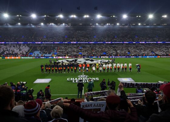 Imagem colorida o confronto entre PSG e Aston Villa - Metrópoles
