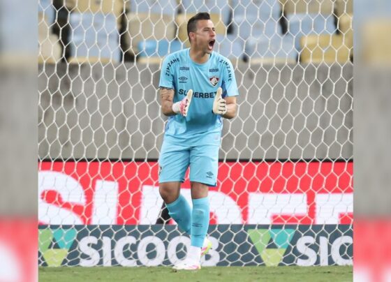Foto colorida do goleiro Fábio, do Fluminense - Metrópoles
