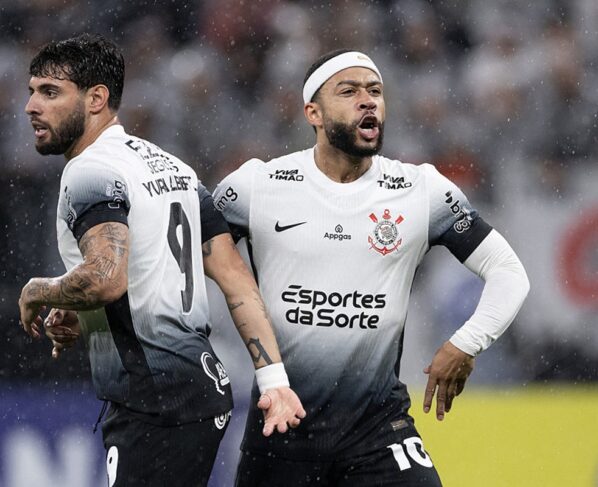 No entanto, o jogador se recupera de uma lesão no tornozelo