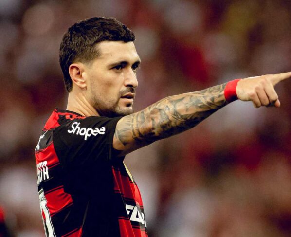 Filipe Luís tem apenas duas derrotas em 2025